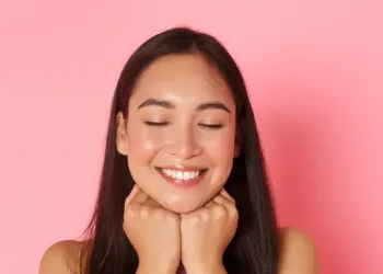 Kering atau Berminyak? Tes Mudah untuk Menentukan Jenis Kulit Wajah Anda