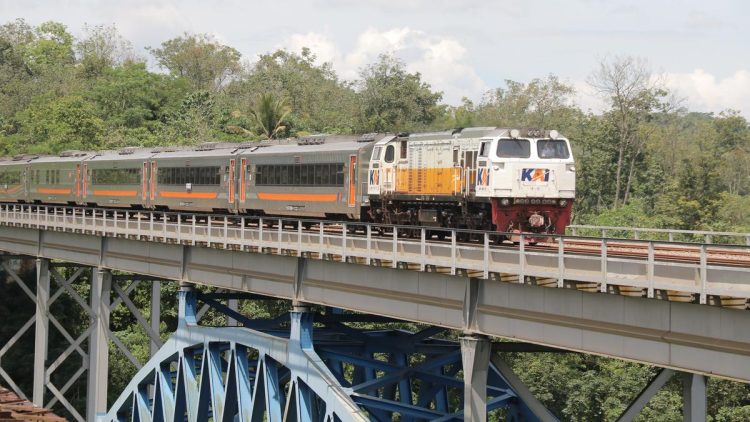 Tiga Berita Terbaru: Didiek Hartantyo Mundur Sebagai Dirut KAI, Siapa Penggantinya?