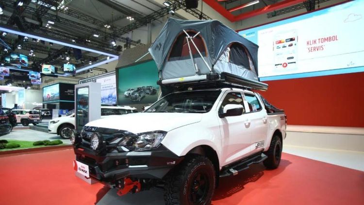 Isuzu D-Max Lebih Gagah di GIIAS 2025 dan Siap Hadapi Medan Off-Road