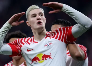 Top 3 Berita Bola: Update Bursa Transfer Manchester United, Benjamin Sesko Jadi Prioritas