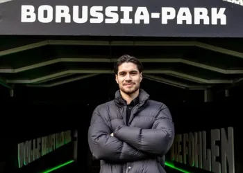 Kevin Diks Jadi Bek Tengah dan Main 90 Menit untuk Imbangi Brentford