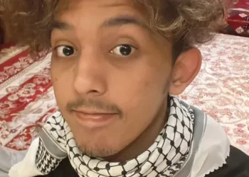 Profil Ezra Ray Saputra Desainer Kembang Api Kolaborasi dengan DJ dan Artis Internasional