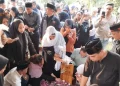 Suami Mpok Alpa Ceritakan Kondisi Anak-Anak Setelah Meninggalnya Almarhumah, Sulung Pingsan Mengenakan Baju Mendiang