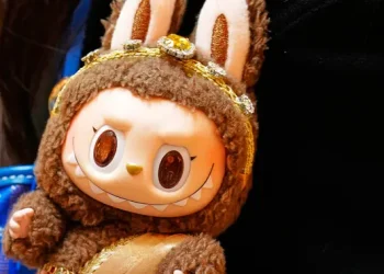 Boneka Labubu Mini Akan Rilis Minggu Ini dan Dapat Digantung di HP