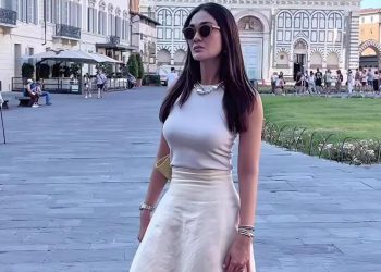 Inspirasi Gaya Kasual Bulan Madu Luna Maya dan Maxime Bouttier di Italia