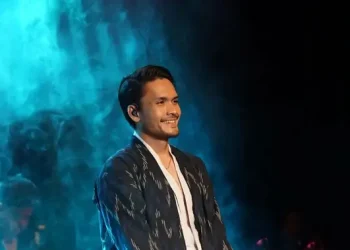 Penampilan Randy Pangalila di HUT SCTV 35 Latihan 3 Lagu dengan Contekan