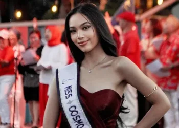 Puteri Indonesia Pariwisata 2025 Salma Ranggita Rayakan HUT ke-80 RI di New York