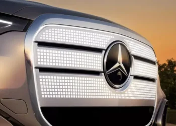 Wajah Baru GLC Listrik dengan Gril Menyala Siap Debut di IAA Munich