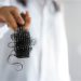 Hati-hati, 5 Kebiasaan Penyebab Rambut Rontok yang Harus Dihindari