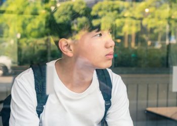 Penyebab Remaja Rentan Depresi Menurut Psikolog