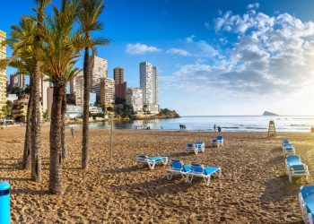 Pantai Wisata Spanyol Ditutup Akibat Penemuan Siput Berbisa