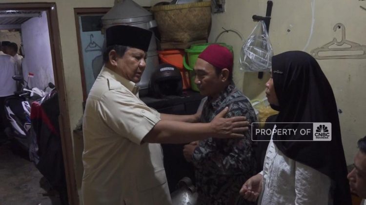 Prabowo Kunjungi Rumah Affan Kurniawan yang Meninggal Karena Dilindas Rantis