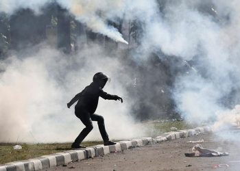 Dampak Gas Air Mata pada Tubuh Manusia dan Efeknya