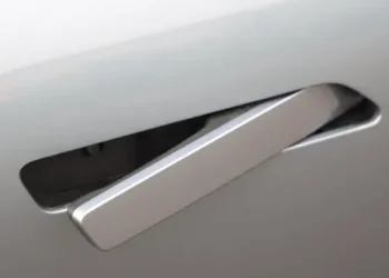 China Atur Gagang Pintu Mobil Secara Tegas Setelah Sorotan Desain Tersembunyi