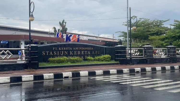 9 Rekomendasi Tempat Makan Enak Dekat Stasiun Purwosari Solo yang Wajib Dicoba 2025