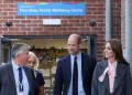 Gelang Persahabatan Kate Middleton dan Pangeran William untuk Keluarga Korban Penyerangan Kelas Tari