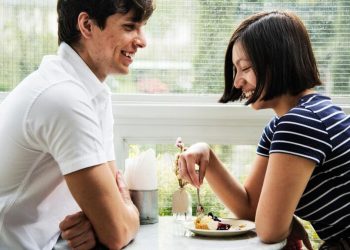 Naksir atau Hanya Suka Perhatian? Ini Cara Membedakannya dengan Jitu