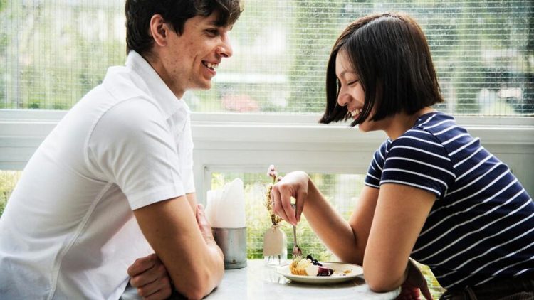 Naksir atau Hanya Suka Perhatian? Ini Cara Membedakannya dengan Jitu