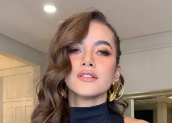 Olla Ramlan Respons Pro Kontra Tindakan Panggungnya Sebagai Live Performer Bersama DJ