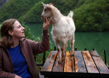 Peternak Kambing Gen Z Berusia 24 Tahun Terpilih Jadi Anggota Dewan