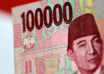 Raja Jawa Bagikan 20 Miliar Agar Rakyat Tak Menderita