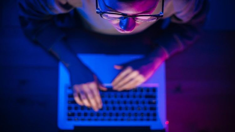 Waspadai Penipuan Aplikasi Palsu Menggunakan Video Demo yang Dapat Mencuri Data Pribadi