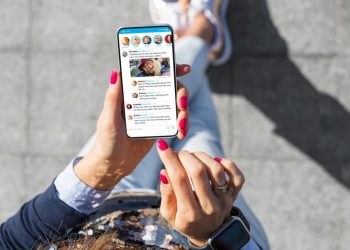 Ubah Foto Profil Jadi Brave Pink dan Hero Green dengan Cara Ini