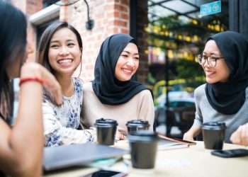 Kepribadian Social Butterfly, Sang Ramah yang Dikenal Banyak Orang