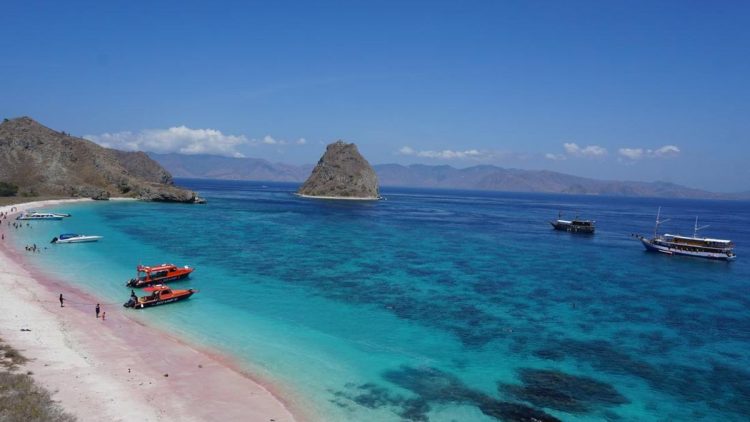 Respons Isu Pembangunan Pulau Padar oleh Artha Graha Group
