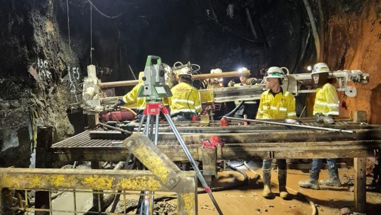 Tantangan Evakuasi Tujuh Pekerja Freeport yang Terjebak di Tambang