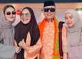 Model Gamis Simpel untuk Sehari-hari saat Antar Orang Tua Berangkat Umroh