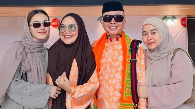 Model Gamis Simpel untuk Sehari-hari saat Antar Orang Tua Berangkat Umroh