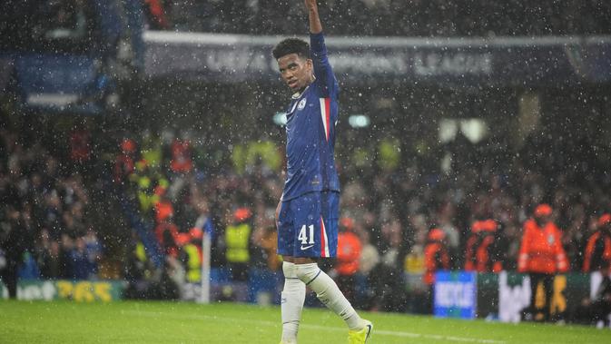 Estevao Ucapkan Terima Kasih kepada Enzo Fernandez Setelah Chelsea Kalahkan Ajax