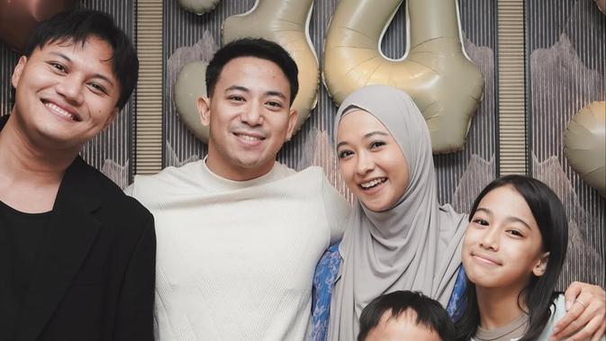 6 Potret Ulang Tahun Poppy Bunga Ke-34 yang Penuh Kejutan dengan Kehadiran Rizky Febian