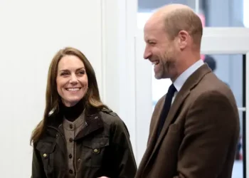 Gaya Unik Kate Middleton dan Pangeran William Menggunakan Sepatu Pasangan