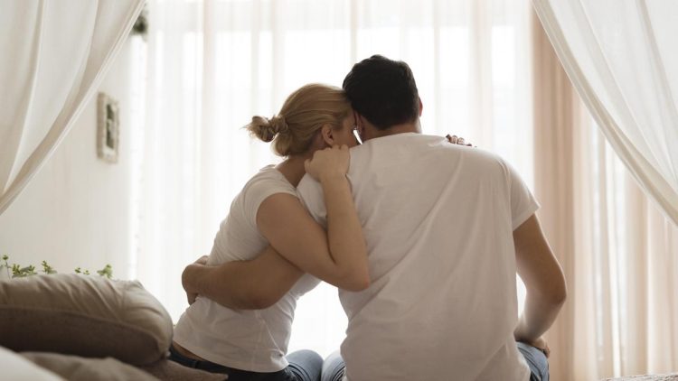 Tips Merawat Kesehatan Organ Intim Pria dan Wanita untuk Kehidupan Seksual Berkualitas