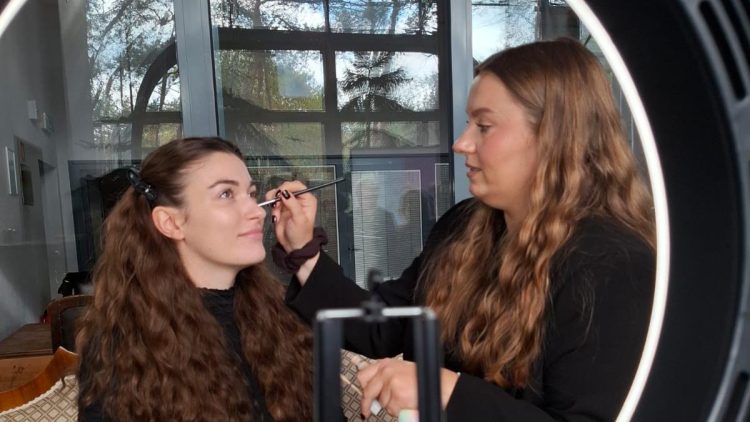 Laporan dari Polandia: Peran Influencer dalam Skincare dan Kosmetik tanpa Gelar Duta