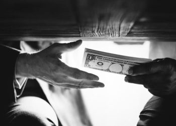 Warga RI Korupsi Rp1,3 T Melarikan Diri ke China Kini Dikejar Interpol