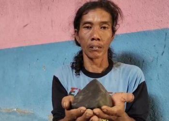 Warga Tegal Temukan Batu Diduga Meteor dan Penampakannya