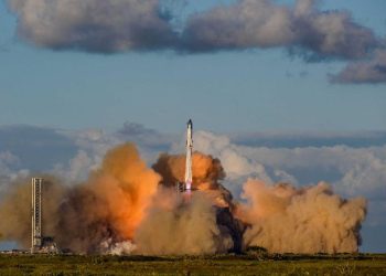 Roket Raksasa Berhasil Meluncur dalam Uji Coba ke-11