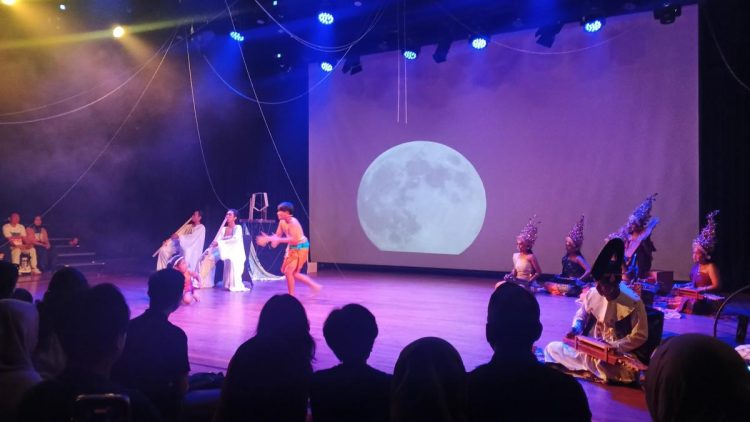 Mengungkap Cerita Bulan dan Rindu di FMI 2025