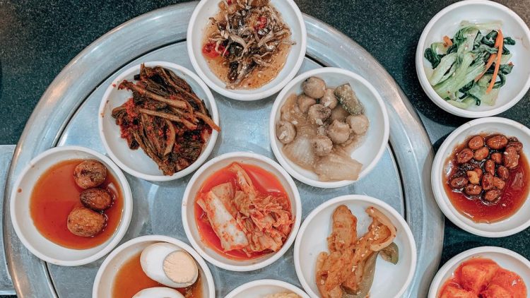 Restoran Korea Kontroversial Larang Pengunjung Makan Sendirian