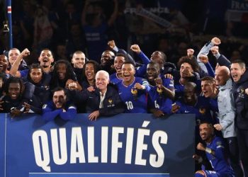 Tutup dengan Catatan Tanpa Kalah