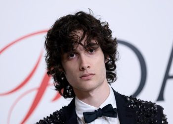 Lirik Lagu Back to Friends Trending ke-4 di YouTube Music Chart Indonesia