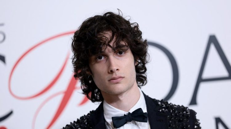 Lirik Lagu Back to Friends Trending ke-4 di YouTube Music Chart Indonesia