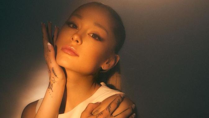 Ariana Grande Mengungkap Trauma dan Duka serta Musik yang Menyembuhkan Jiwanya
