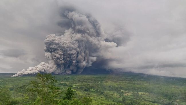 Banjir Lahar Semeru Menghantam Rata Tanah Seperti Tsunami Raksasa