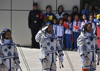 Kepulangan Tertunda, Tiga Astronaut China Akhirnya Kembali ke Bumi