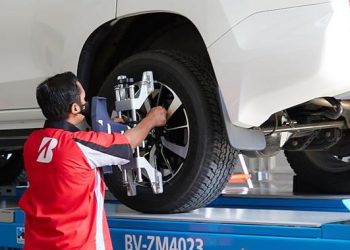 Sebelum Berlibur, Pastikan Memeriksa Ban Mobil agar Selalu Aman