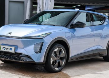 Mobil Listrik Perdana Malaysia Perodua QV-E dengan Jangkauan 370 Km